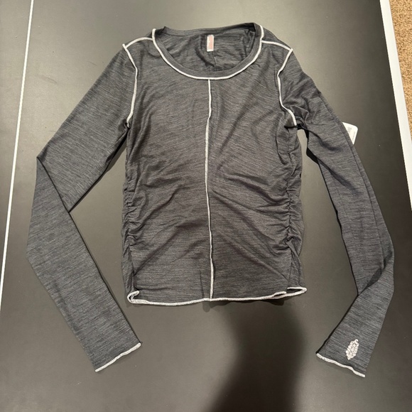 FP Movement Right On Run Long Sleeve Top~Size Small~NWT~Black - Picture 1 of 7